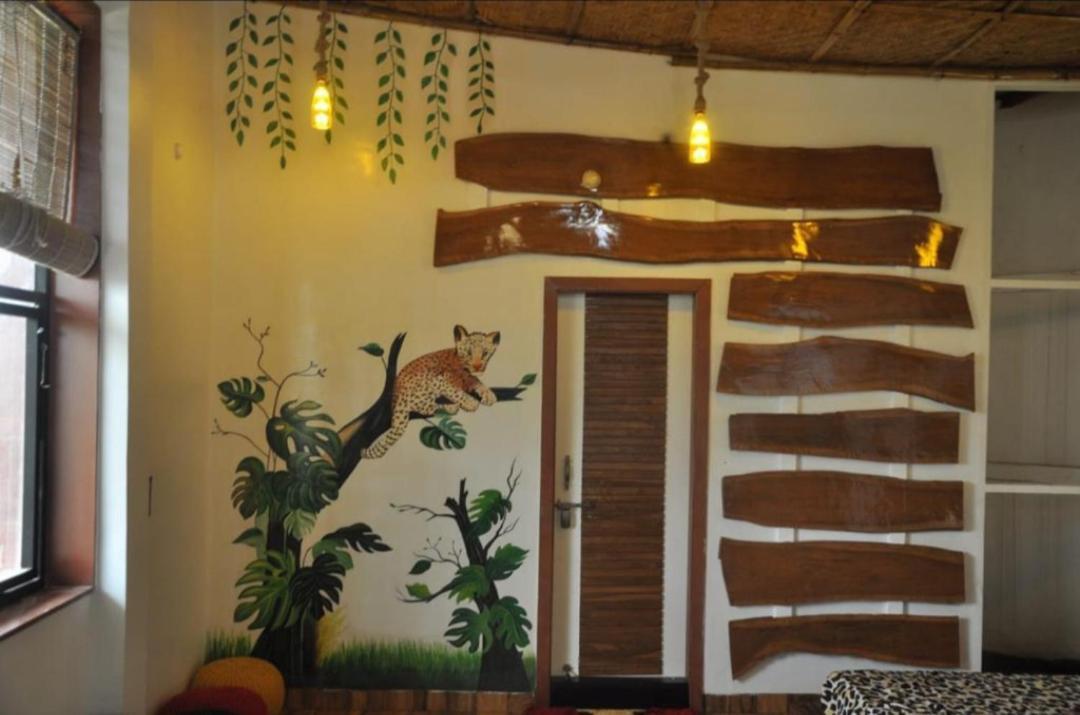 Leopard Farmhouse Mhow Bagian luar foto