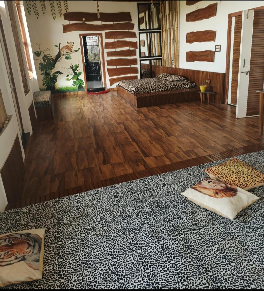 Leopard Farmhouse Mhow Bagian luar foto