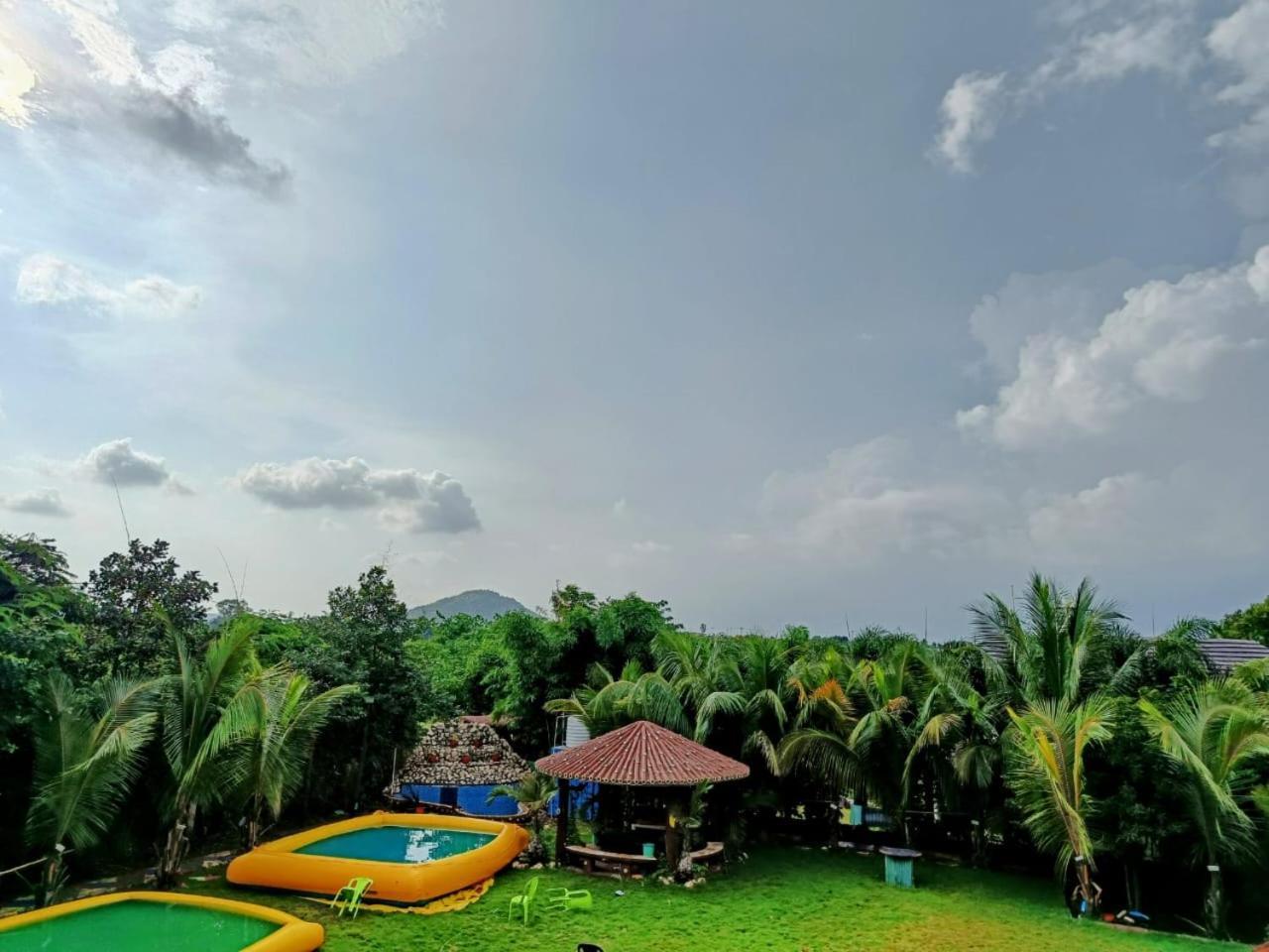 Leopard Farmhouse Mhow Bagian luar foto